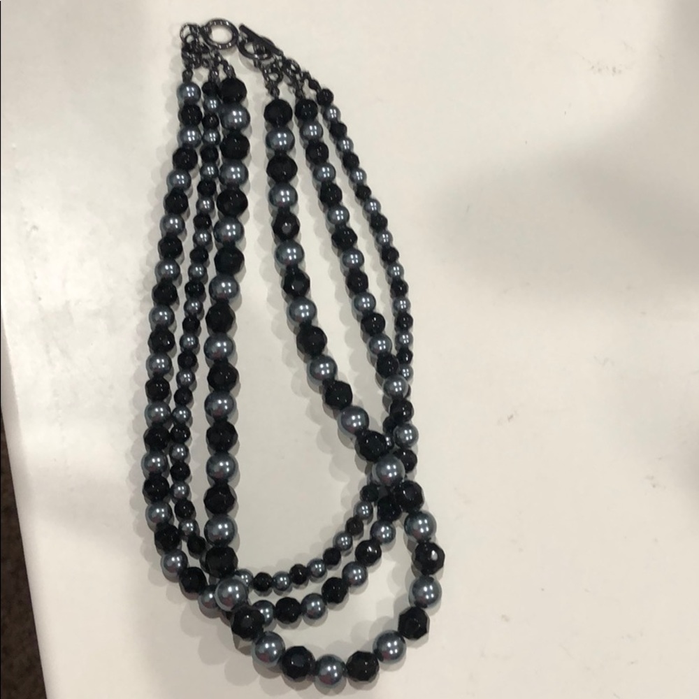 3 strand black and silver pearl necklace